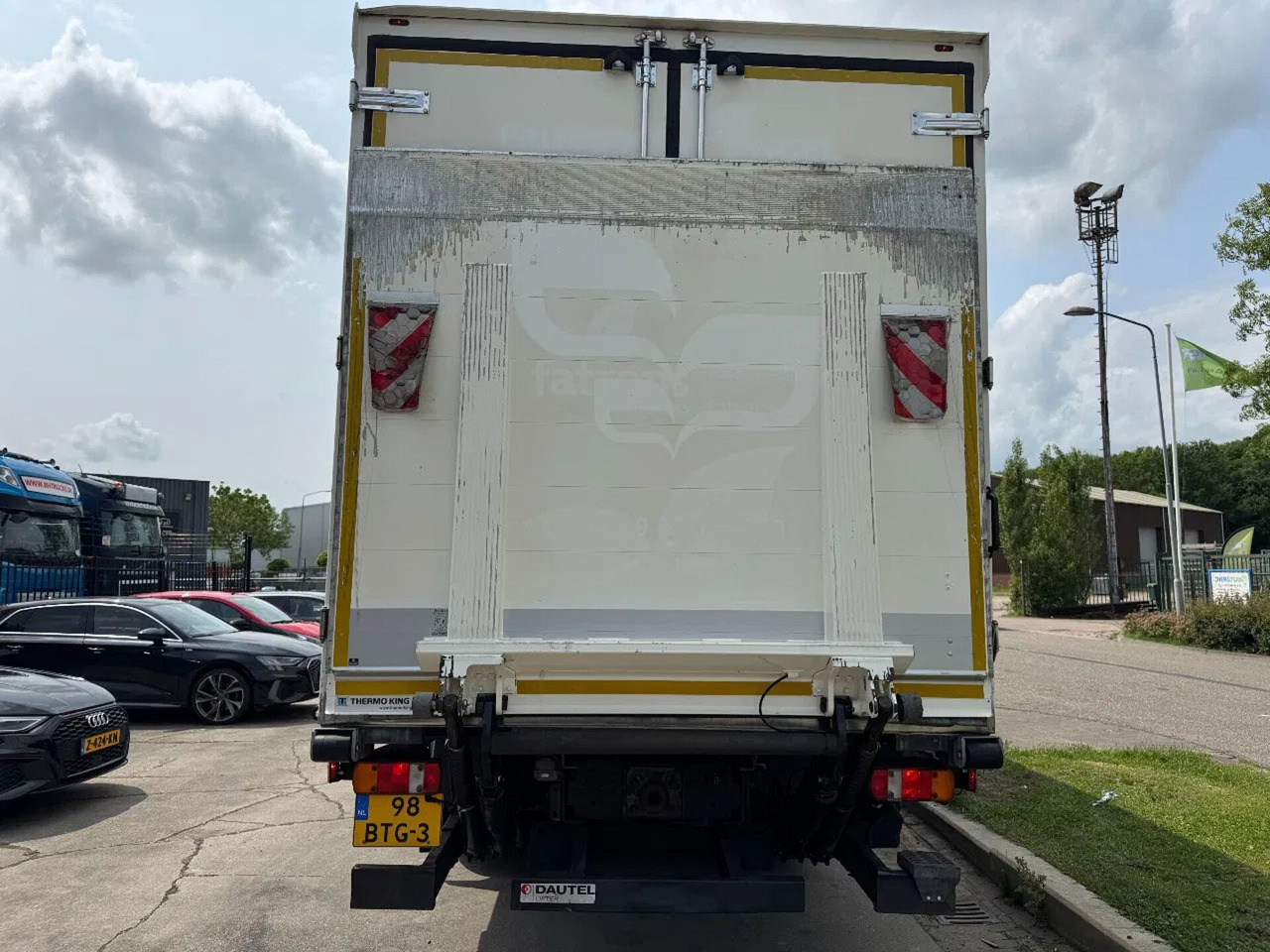 MAN TGS 26.440 6X2 - EURO 6 + THERMKING T-800R + DAU - Kamion hladnjača: slika MAN TGS 26.440 6X2 - EURO 6 + THERMKING T-800R + DAU - Kamion hladnjača MAN TGS 26.440 6X2 - EURO 6 + THERMKING T-800R + DAU - Kamion hladnjača: slika MAN TGS 26.440 6X2 - EURO 6 + THERMKING T-800R + DAU - Kamion hladnjača