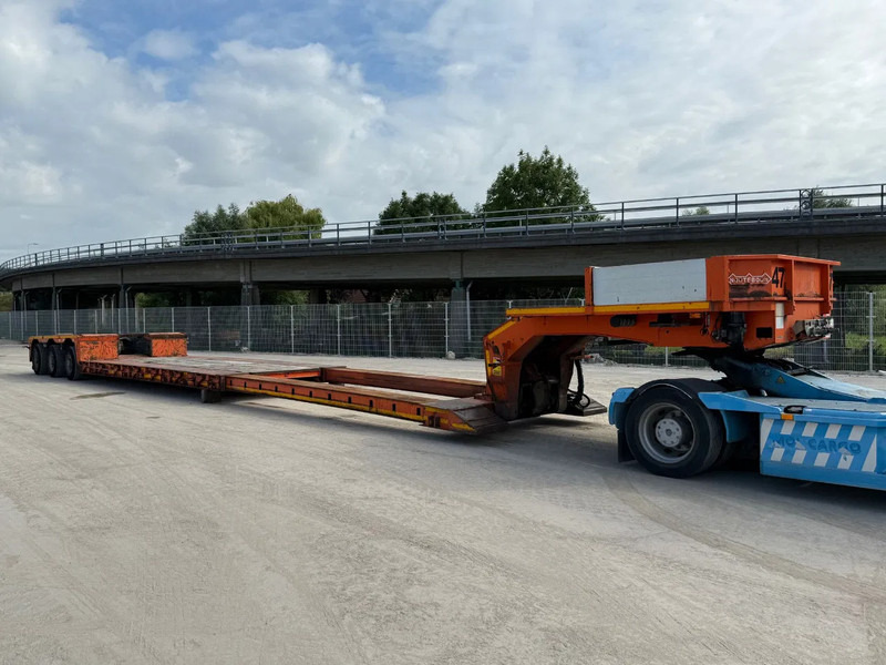 Nooteboom EURO-59-03 P 5,3 METER EXTANDABLE 3X STEERING - Poluprikolica s niskim utovarivačem: slika Nooteboom EURO-59-03 P 5,3 METER EXTANDABLE 3X STEERING - Poluprikolica s niskim utovarivačem Nooteboom EURO-59-03 P 5,3 METER EXTANDABLE 3X STEERING - Poluprikolica s niskim utovarivačem: slika Nooteboom EURO-59-03 P 5,3 METER EXTANDABLE 3X STEERING - Poluprikolica s niskim utovarivačem