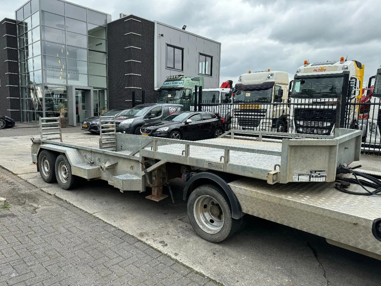 Veldhuizen DO P29-2 5.2 TON 3.4 METER - Poluprikolica: slika Veldhuizen DO P29-2 5.2 TON 3.4 METER - Poluprikolica Veldhuizen DO P29-2 5.2 TON 3.4 METER - Poluprikolica: slika Veldhuizen DO P29-2 5.2 TON 3.4 METER - Poluprikolica