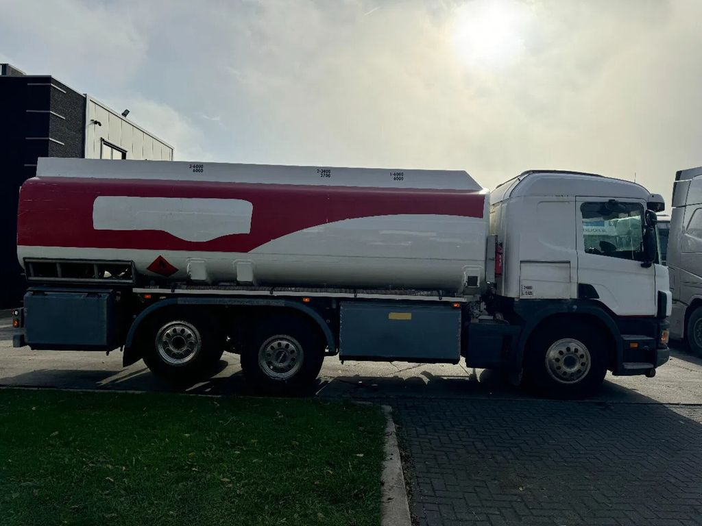 Scania P114-380 6X2 - EURO 3 + 3 CAMBER + RETARDER + LI - Kamion cisterna: slika Scania P114-380 6X2 - EURO 3 + 3 CAMBER + RETARDER + LI - Kamion cisterna Scania P114-380 6X2 - EURO 3 + 3 CAMBER + RETARDER + LI - Kamion cisterna: slika Scania P114-380 6X2 - EURO 3 + 3 CAMBER + RETARDER + LI - Kamion cisterna