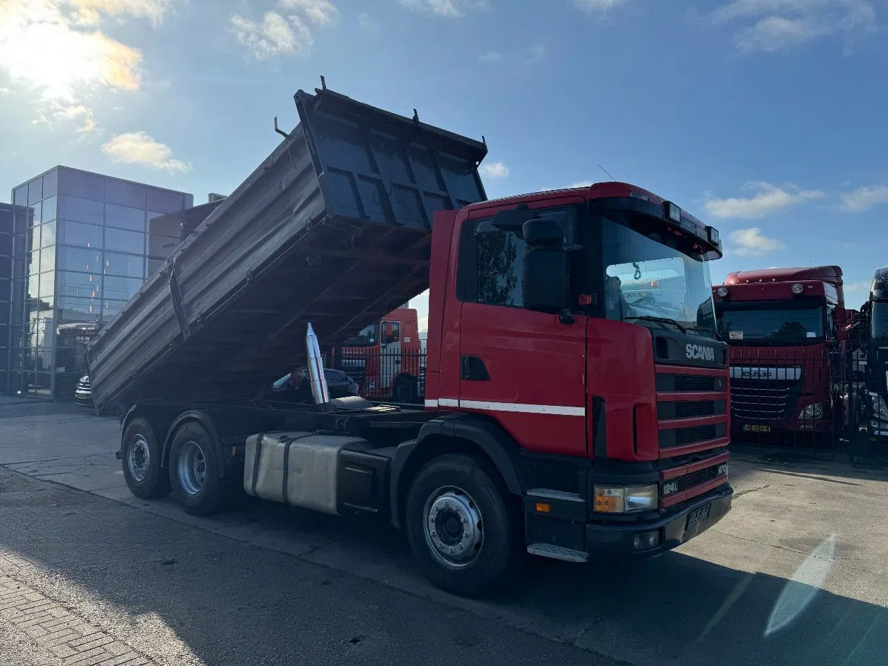Scania R124-470 6X2 KIPPER EURO 3 - Kiper: slika Scania R124-470 6X2 KIPPER EURO 3 - Kiper Scania R124-470 6X2 KIPPER EURO 3 - Kiper: slika Scania R124-470 6X2 KIPPER EURO 3 - Kiper