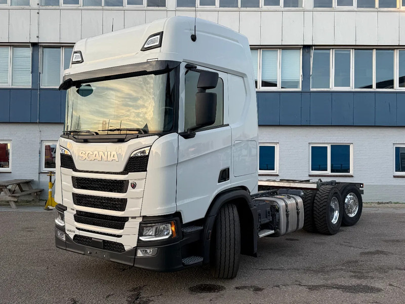Scania R500 NGS 6X2 - ONLY 205.204 KM + STEERING & LIFTING AXLE - Kamion-šasija: slika Scania R500 NGS 6X2 - ONLY 205.204 KM + STEERING & LIFTING AXLE - Kamion-šasija Scania R500 NGS 6X2 - ONLY 205.204 KM + STEERING & LIFTING AXLE - Kamion-šasija: slika Scania R500 NGS 6X2 - ONLY 205.204 KM + STEERING & LIFTING AXLE - Kamion-šasija