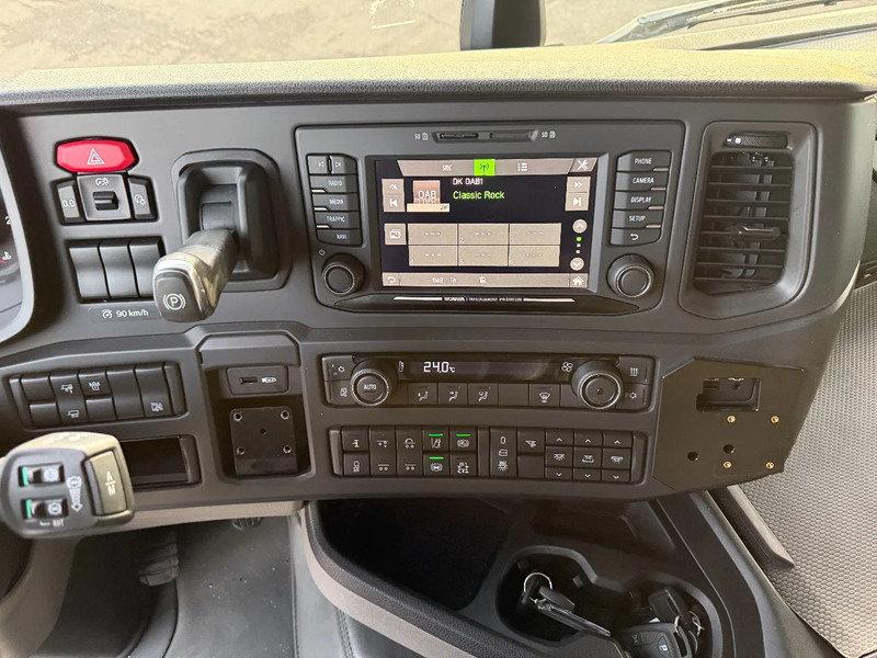 Kamion-šasija Scania R500 NGS 6X2 - ONLY 205.204 KM + STEERING & LIFTING AXLE: slika Kamion-šasija Scania R500 NGS 6X2 - ONLY 205.204 KM + STEERING & LIFTING AXLE