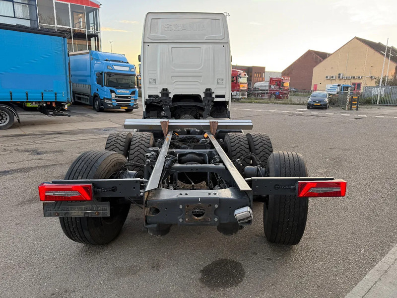 Scania R500 NGS 6X2 - ONLY 205.204 KM + STEERING & LIFTING AXLE - Kamion-šasija: slika Scania R500 NGS 6X2 - ONLY 205.204 KM + STEERING & LIFTING AXLE - Kamion-šasija Scania R500 NGS 6X2 - ONLY 205.204 KM + STEERING & LIFTING AXLE - Kamion-šasija: slika Scania R500 NGS 6X2 - ONLY 205.204 KM + STEERING & LIFTING AXLE - Kamion-šasija