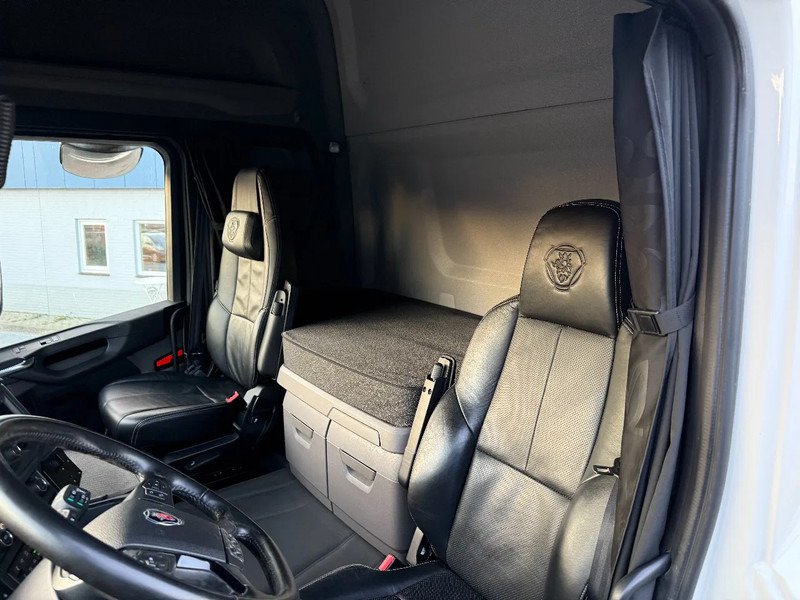 Kamion-šasija Scania R500 NGS 6X2 - ONLY 205.204 KM + STEERING & LIFTING AXLE: slika Kamion-šasija Scania R500 NGS 6X2 - ONLY 205.204 KM + STEERING & LIFTING AXLE