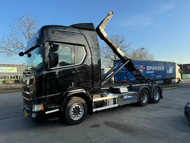 Scania R580 V8 NGS 6X2 EURO 6 VDL 20T HOOK - Kamion s kukastom dizalicom: slika Scania R580 V8 NGS 6X2 EURO 6 VDL 20T HOOK - Kamion s kukastom dizalicom Scania R580 V8 NGS 6X2 EURO 6 VDL 20T HOOK - Kamion s kukastom dizalicom: slika Scania R580 V8 NGS 6X2 EURO 6 VDL 20T HOOK - Kamion s kukastom dizalicom