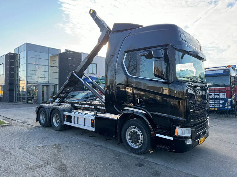 Scania R580 V8 NGS 6X2 EURO 6 VDL 20T HOOK - Kamion s kukastom dizalicom: slika Scania R580 V8 NGS 6X2 EURO 6 VDL 20T HOOK - Kamion s kukastom dizalicom Scania R580 V8 NGS 6X2 EURO 6 VDL 20T HOOK - Kamion s kukastom dizalicom: slika Scania R580 V8 NGS 6X2 EURO 6 VDL 20T HOOK - Kamion s kukastom dizalicom