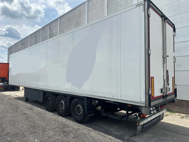 Schmitz Cargobull SCB*S3B THERMO KING SLX300E 3 AXLE - Poluprikolica hladnjača: slika Schmitz Cargobull SCB*S3B THERMO KING SLX300E 3 AXLE - Poluprikolica hladnjača Schmitz Cargobull SCB*S3B THERMO KING SLX300E 3 AXLE - Poluprikolica hladnjača: slika Schmitz Cargobull SCB*S3B THERMO KING SLX300E 3 AXLE - Poluprikolica hladnjača