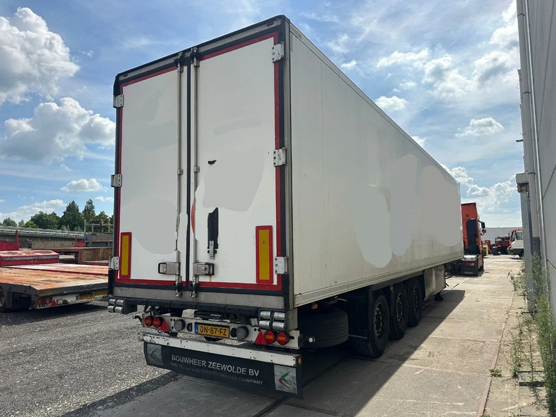 Schmitz Cargobull SCB*S3B THERMO KING SLX300E 3 AXLE - Poluprikolica hladnjača: slika Schmitz Cargobull SCB*S3B THERMO KING SLX300E 3 AXLE - Poluprikolica hladnjača Schmitz Cargobull SCB*S3B THERMO KING SLX300E 3 AXLE - Poluprikolica hladnjača: slika Schmitz Cargobull SCB*S3B THERMO KING SLX300E 3 AXLE - Poluprikolica hladnjača