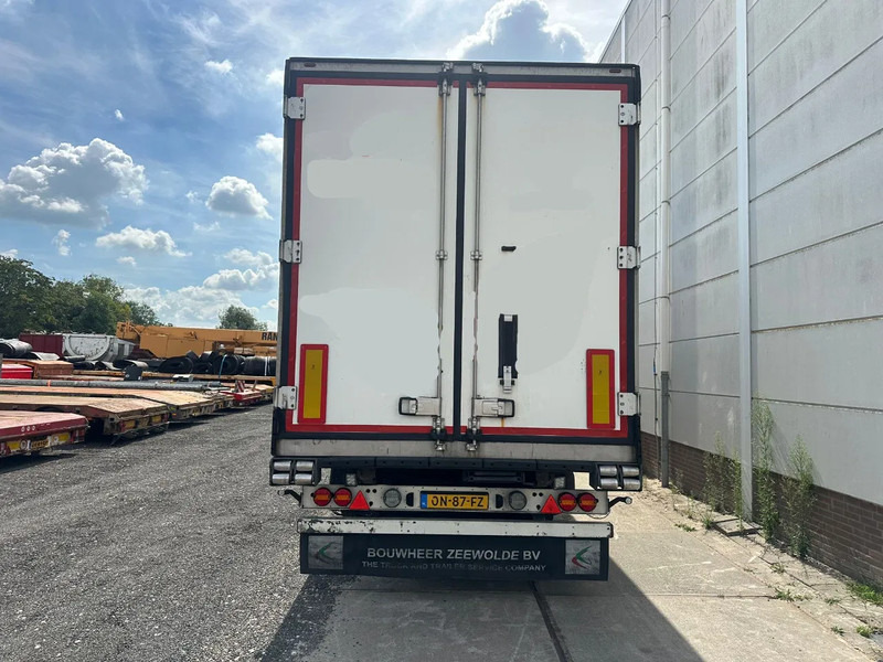 Schmitz Cargobull SCB*S3B THERMO KING SLX300E 3 AXLE - Poluprikolica hladnjača: slika Schmitz Cargobull SCB*S3B THERMO KING SLX300E 3 AXLE - Poluprikolica hladnjača Schmitz Cargobull SCB*S3B THERMO KING SLX300E 3 AXLE - Poluprikolica hladnjača: slika Schmitz Cargobull SCB*S3B THERMO KING SLX300E 3 AXLE - Poluprikolica hladnjača