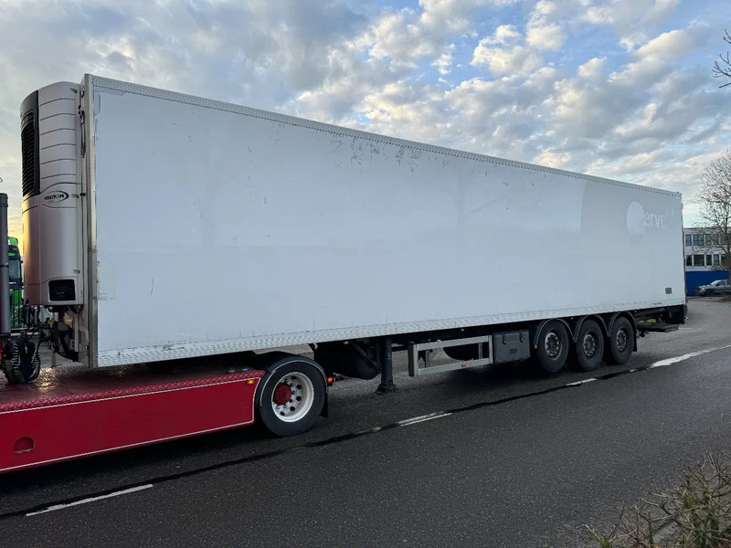 Tecnokar CARRIER VECTOR 1550 3X SAF AXLE - Poluprikolica hladnjača: slika Tecnokar CARRIER VECTOR 1550 3X SAF AXLE - Poluprikolica hladnjača Tecnokar CARRIER VECTOR 1550 3X SAF AXLE - Poluprikolica hladnjača: slika Tecnokar CARRIER VECTOR 1550 3X SAF AXLE - Poluprikolica hladnjača