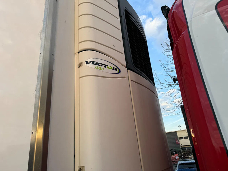 Poluprikolica hladnjača Tecnokar CARRIER VECTOR 1550 3X SAF AXLE: slika Poluprikolica hladnjača Tecnokar CARRIER VECTOR 1550 3X SAF AXLE