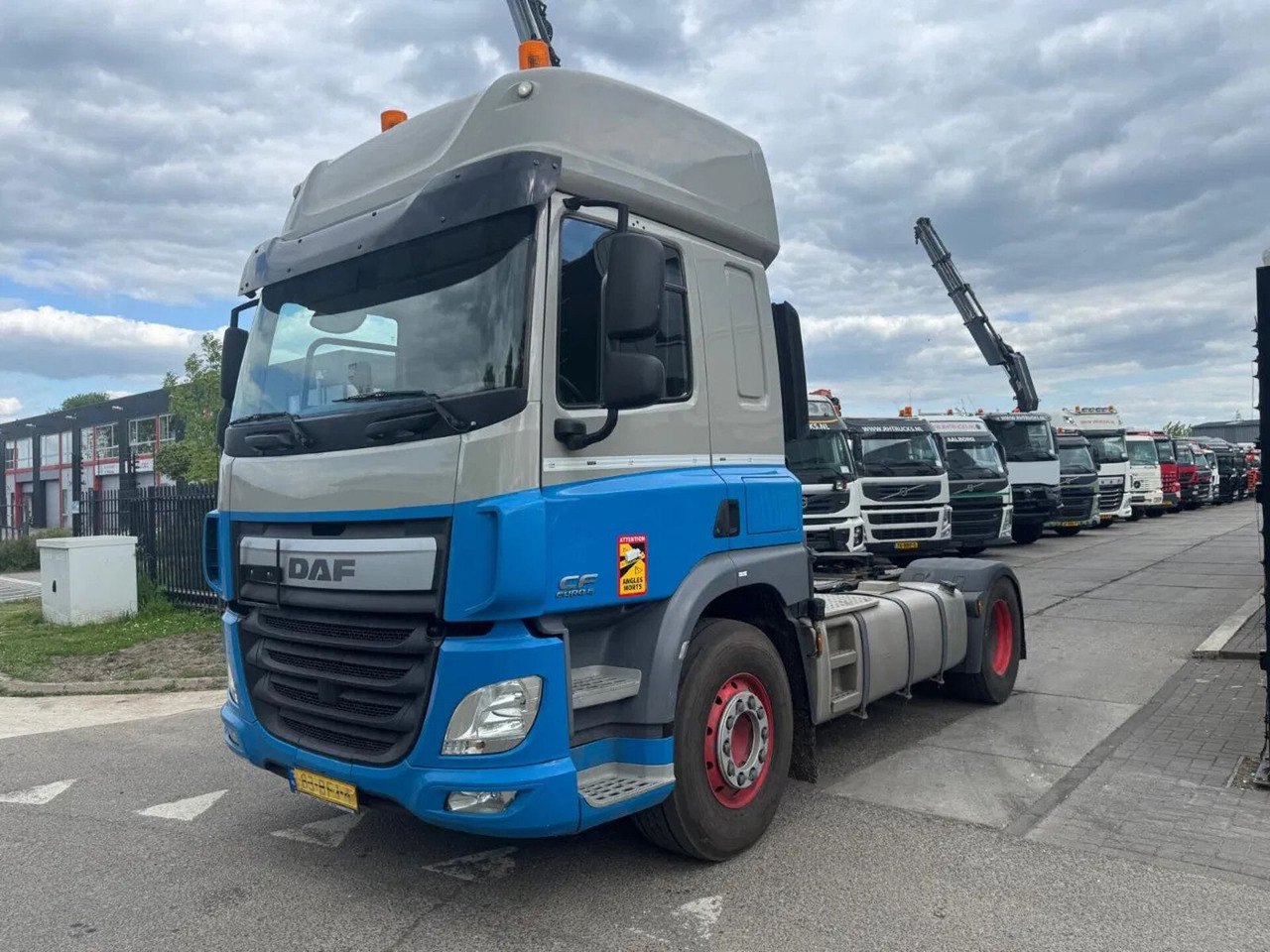 DAF CF 440 4X2 - EURO 6 + TÜV 12-2025 - Tegljač: slika DAF CF 440 4X2 - EURO 6 + TÜV 12-2025 - Tegljač DAF CF 440 4X2 - EURO 6 + TÜV 12-2025 - Tegljač: slika DAF CF 440 4X2 - EURO 6 + TÜV 12-2025 - Tegljač