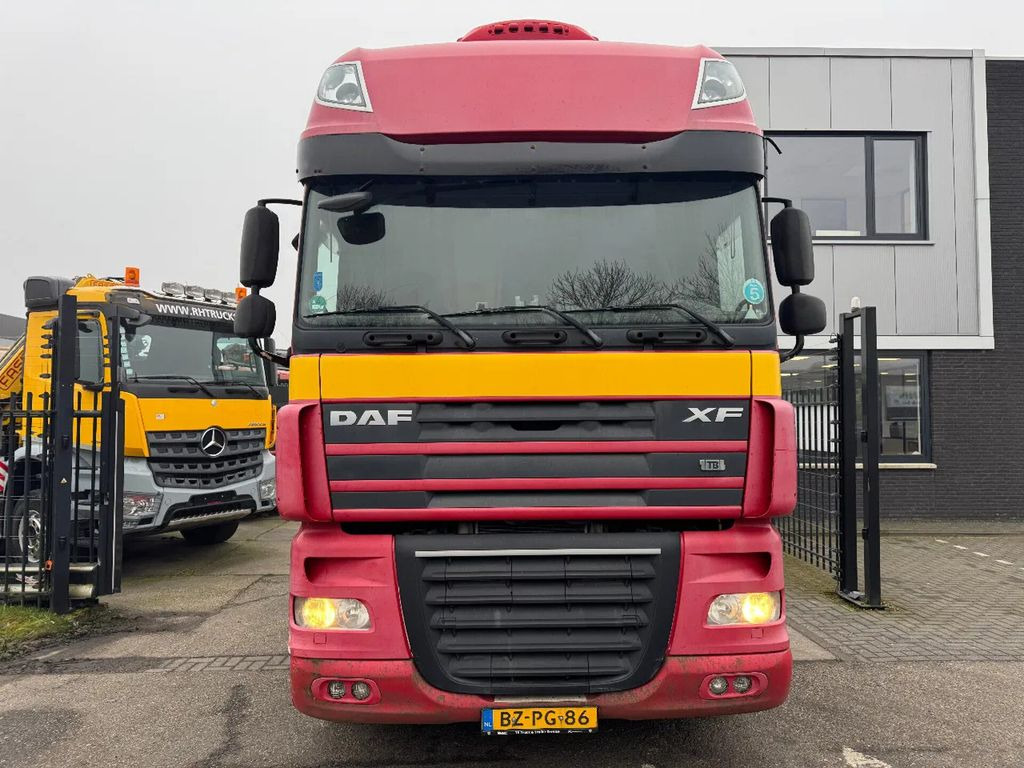 DAF XF 105.460 4X2 - EURO 5 + FULL SPOILER + NL TRUC - Tegljač: slika DAF XF 105.460 4X2 - EURO 5 + FULL SPOILER + NL TRUC - Tegljač DAF XF 105.460 4X2 - EURO 5 + FULL SPOILER + NL TRUC - Tegljač: slika DAF XF 105.460 4X2 - EURO 5 + FULL SPOILER + NL TRUC - Tegljač