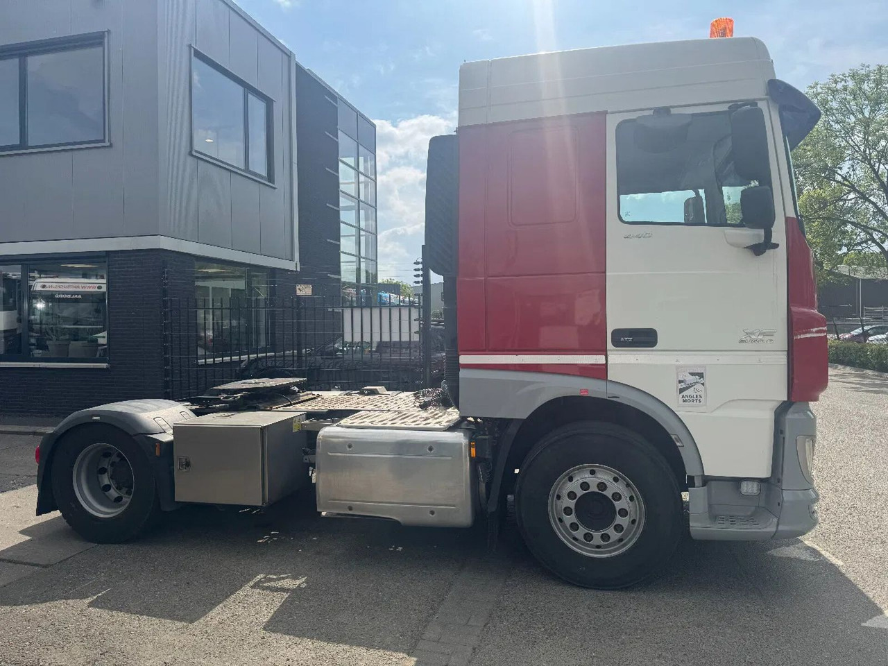 DAF XF 440 4X2 EURO 6 STANDKLIMA NIGHT LOCK - Tegljač: slika DAF XF 440 4X2 EURO 6 STANDKLIMA NIGHT LOCK - Tegljač DAF XF 440 4X2 EURO 6 STANDKLIMA NIGHT LOCK - Tegljač: slika DAF XF 440 4X2 EURO 6 STANDKLIMA NIGHT LOCK - Tegljač
