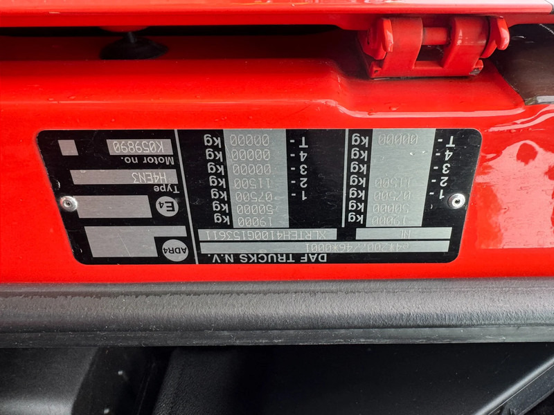 DAF XF 440 4X2 LOW DECK EURO 6 - Tegljač: slika DAF XF 440 4X2 LOW DECK EURO 6 - Tegljač DAF XF 440 4X2 LOW DECK EURO 6 - Tegljač: slika DAF XF 440 4X2 LOW DECK EURO 6 - Tegljač