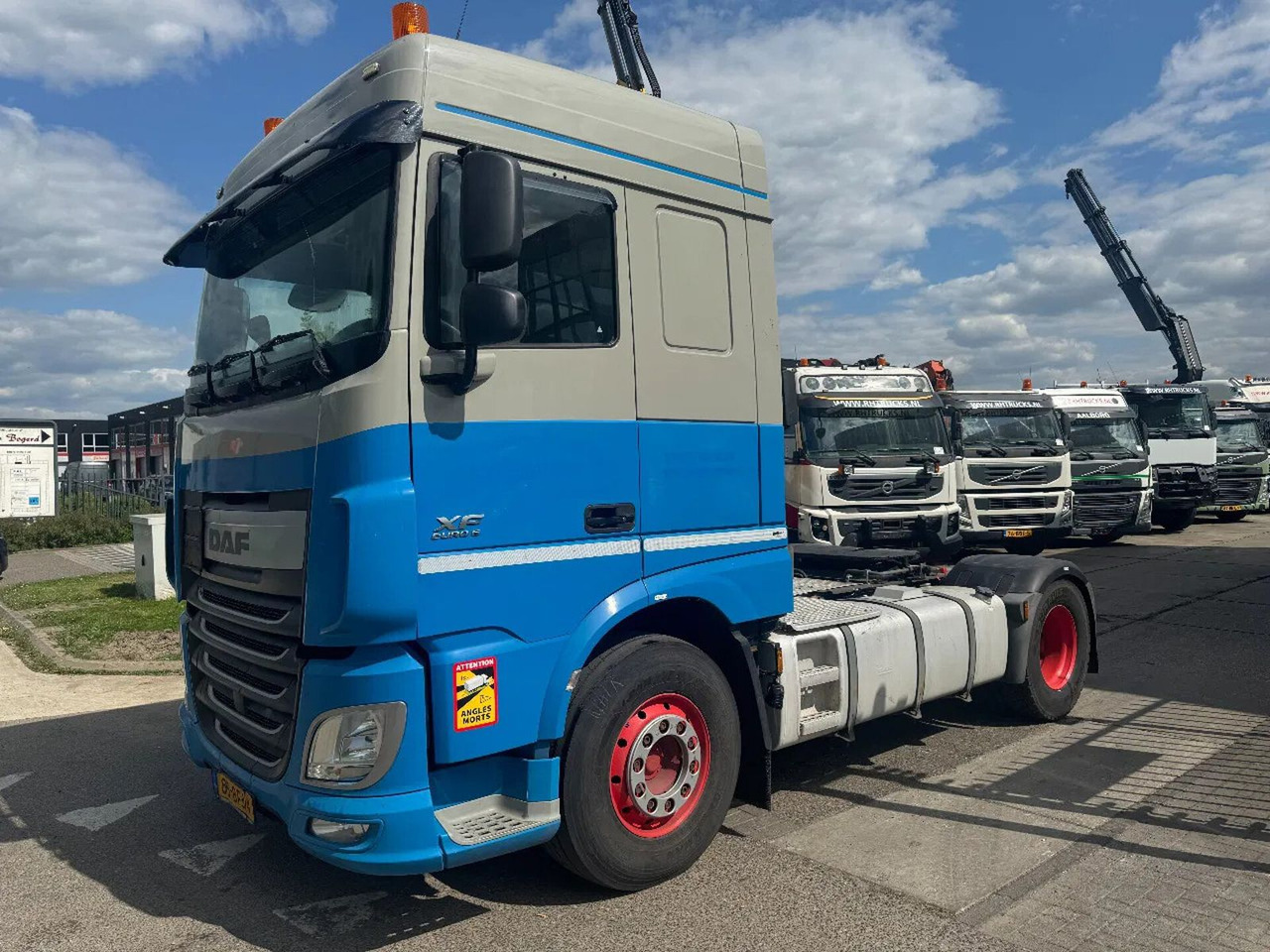 DAF XF 460 4X2 EURO 6 ADR TRS SYSTEM - Tegljač: slika DAF XF 460 4X2 EURO 6 ADR TRS SYSTEM - Tegljač DAF XF 460 4X2 EURO 6 ADR TRS SYSTEM - Tegljač: slika DAF XF 460 4X2 EURO 6 ADR TRS SYSTEM - Tegljač