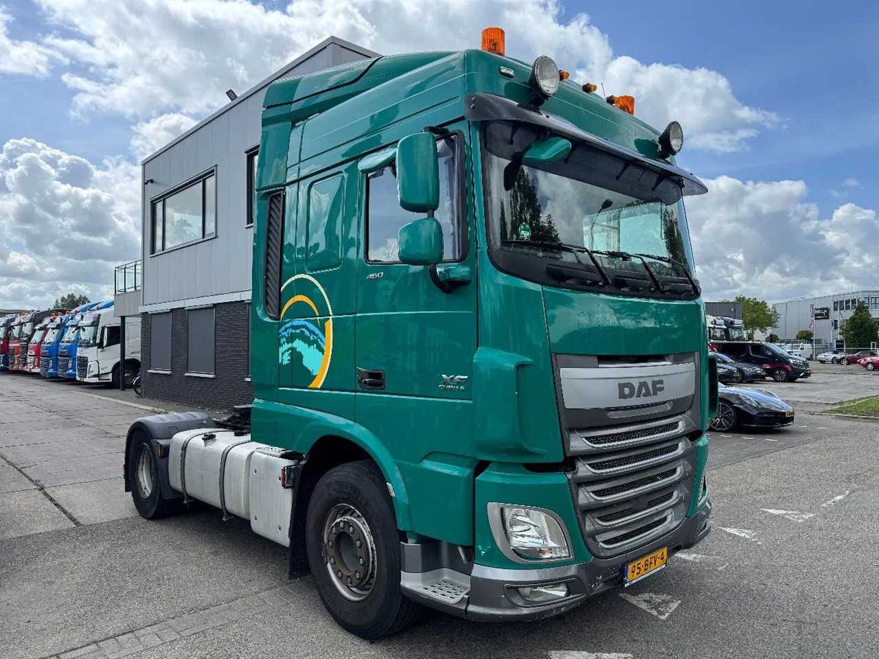 DAF XF 460 4X2 EURO 6 TÜV TILL 02-26 - Tegljač: slika DAF XF 460 4X2 EURO 6 TÜV TILL 02-26 - Tegljač DAF XF 460 4X2 EURO 6 TÜV TILL 02-26 - Tegljač: slika DAF XF 460 4X2 EURO 6 TÜV TILL 02-26 - Tegljač