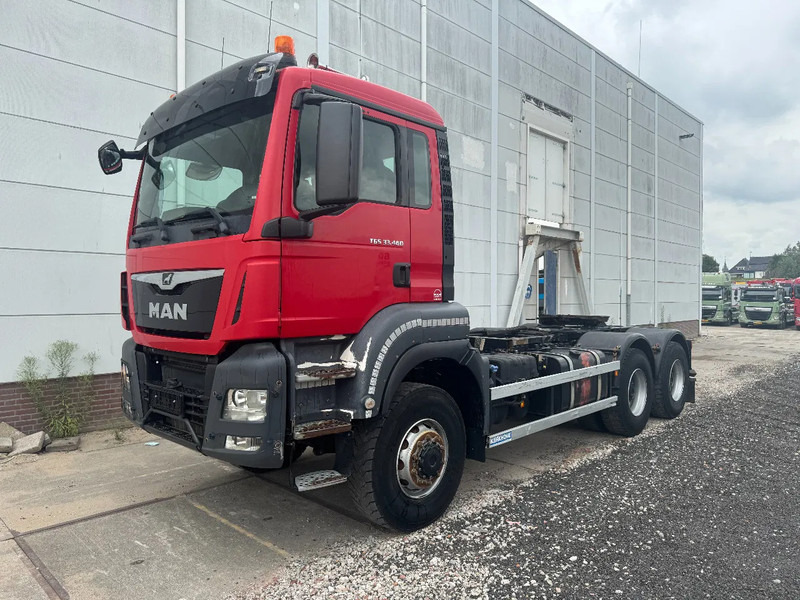 MAN TGS 33.460 6X6 BBS - EURO 6 - FULL STEEL SUSP.! + ROCKINGER - Tegljač: slika MAN TGS 33.460 6X6 BBS - EURO 6 - FULL STEEL SUSP.! + ROCKINGER - Tegljač MAN TGS 33.460 6X6 BBS - EURO 6 - FULL STEEL SUSP.! + ROCKINGER - Tegljač: slika MAN TGS 33.460 6X6 BBS - EURO 6 - FULL STEEL SUSP.! + ROCKINGER - Tegljač