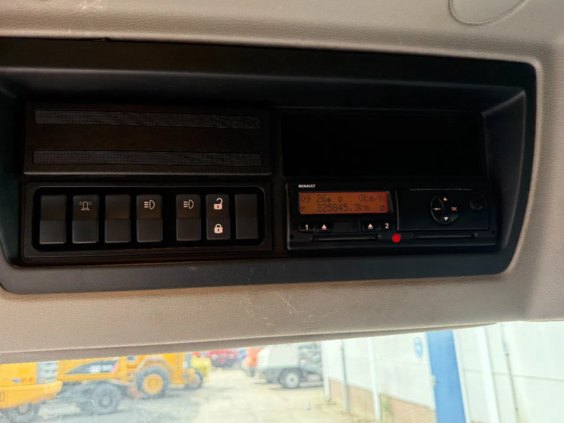 Tegljač Renault Midlum 180 EURO 5 + KUIPHUIS K20 WITH RAMPS AND WINCH ON REMOTE CNTRL: slika Tegljač Renault Midlum 180 EURO 5 + KUIPHUIS K20 WITH RAMPS AND WINCH ON REMOTE CNTRL Tegljač Renault Midlum 180 EURO 5 + KUIPHUIS K20 WITH RAMPS AND WINCH ON REMOTE CNTRL: slika Tegljač Renault Midlum 180 EURO 5 + KUIPHUIS K20 WITH RAMPS AND WINCH ON REMOTE CNTRL