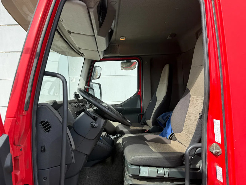 Tegljač Renault Midlum 180 EURO 5 + KUIPHUIS K20 WITH RAMPS AND WINCH ON REMOTE CNTRL: slika Tegljač Renault Midlum 180 EURO 5 + KUIPHUIS K20 WITH RAMPS AND WINCH ON REMOTE CNTRL Tegljač Renault Midlum 180 EURO 5 + KUIPHUIS K20 WITH RAMPS AND WINCH ON REMOTE CNTRL: slika Tegljač Renault Midlum 180 EURO 5 + KUIPHUIS K20 WITH RAMPS AND WINCH ON REMOTE CNTRL