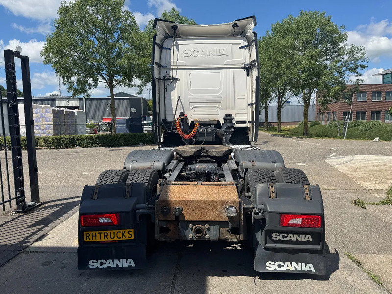 Scania R520 V8 NGS 6X4 EURO 6 - Tegljač: slika Scania R520 V8 NGS 6X4 EURO 6 - Tegljač Scania R520 V8 NGS 6X4 EURO 6 - Tegljač: slika Scania R520 V8 NGS 6X4 EURO 6 - Tegljač