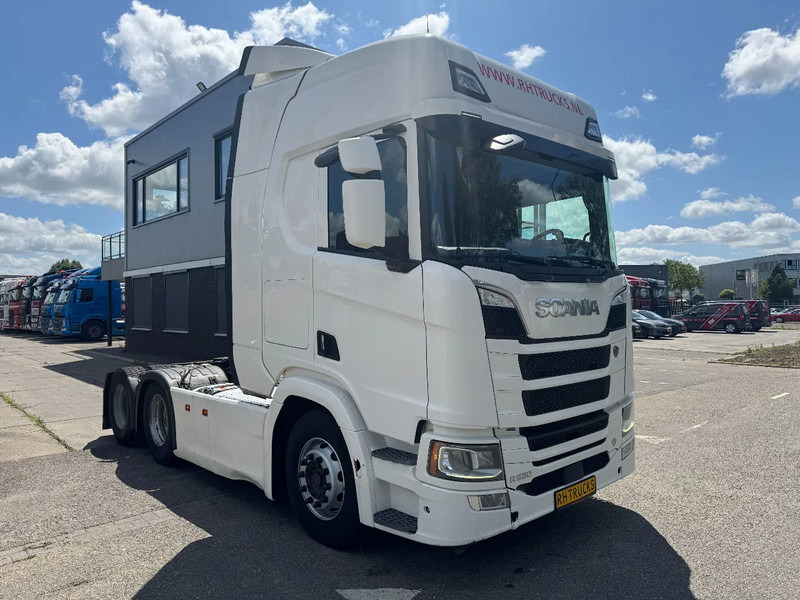 Scania R520 V8 NGS 6X4 EURO 6 - Tegljač: slika Scania R520 V8 NGS 6X4 EURO 6 - Tegljač Scania R520 V8 NGS 6X4 EURO 6 - Tegljač: slika Scania R520 V8 NGS 6X4 EURO 6 - Tegljač