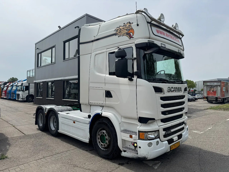 Scania R580 V8 6X2 EURO 6 LEATHER NAVI HYDRAULIC - Tegljač: slika Scania R580 V8 6X2 EURO 6 LEATHER NAVI HYDRAULIC - Tegljač Scania R580 V8 6X2 EURO 6 LEATHER NAVI HYDRAULIC - Tegljač: slika Scania R580 V8 6X2 EURO 6 LEATHER NAVI HYDRAULIC - Tegljač