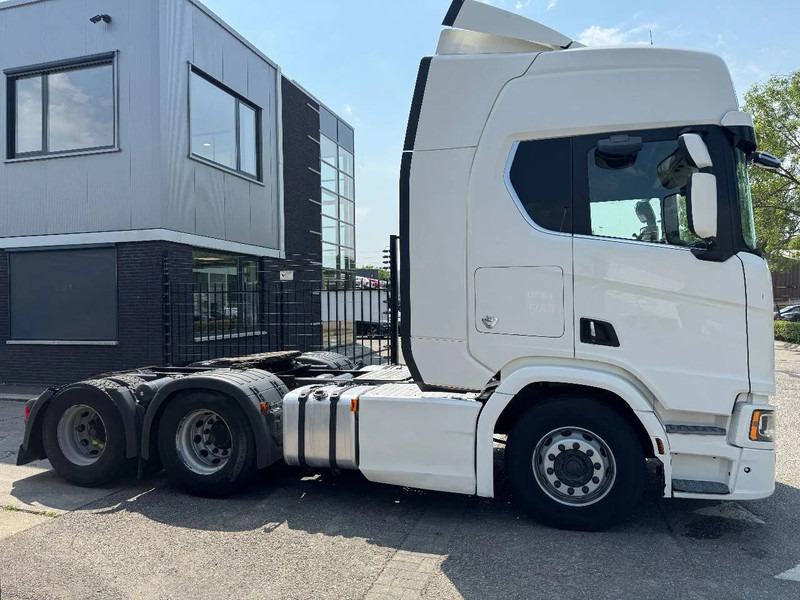 Scania R580 V8 NGS 6X4 EURO 6 RETARDER - Tegljač: slika Scania R580 V8 NGS 6X4 EURO 6 RETARDER - Tegljač Scania R580 V8 NGS 6X4 EURO 6 RETARDER - Tegljač: slika Scania R580 V8 NGS 6X4 EURO 6 RETARDER - Tegljač