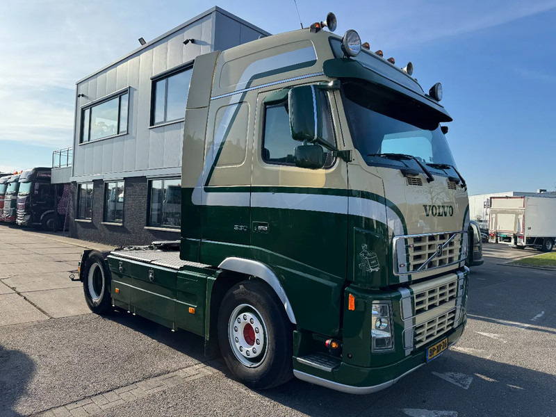 Volvo FH 16.550 4X2 - EURO 3 + FULL SPOILER + MANUAL GEAR - Tegljač: slika Volvo FH 16.550 4X2 - EURO 3 + FULL SPOILER + MANUAL GEAR - Tegljač Volvo FH 16.550 4X2 - EURO 3 + FULL SPOILER + MANUAL GEAR - Tegljač: slika Volvo FH 16.550 4X2 - EURO 3 + FULL SPOILER + MANUAL GEAR - Tegljač