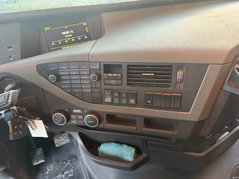 Tegljač Volvo FH 500 6X4 - BIG AXLES - EURO 6 + TIPPER HYDRAULICS: slika Tegljač Volvo FH 500 6X4 - BIG AXLES - EURO 6 + TIPPER HYDRAULICS