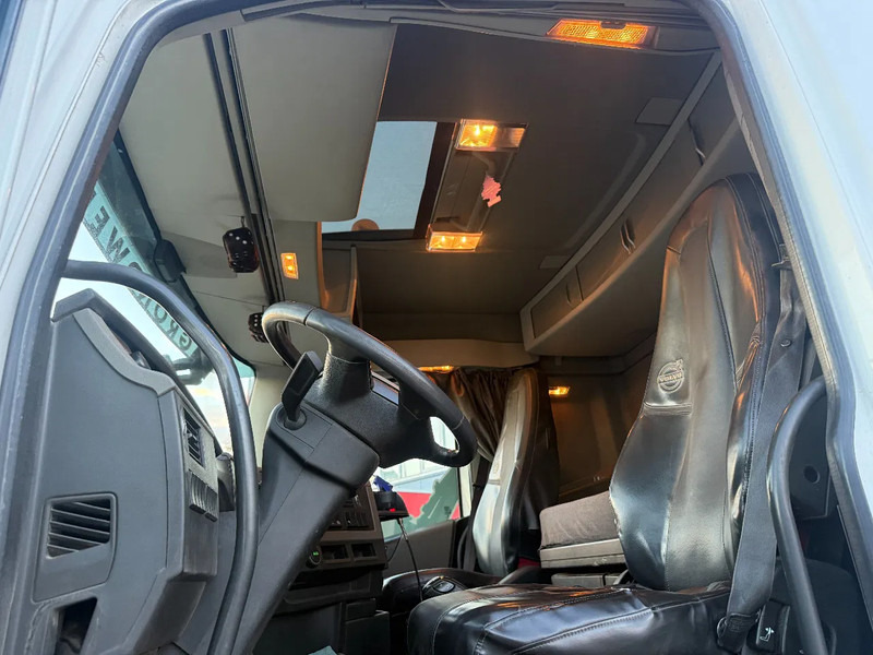 Tegljač Volvo FH 500 6X4 - BIG AXLES - EURO 6 + TIPPER HYDRAULICS: slika Tegljač Volvo FH 500 6X4 - BIG AXLES - EURO 6 + TIPPER HYDRAULICS