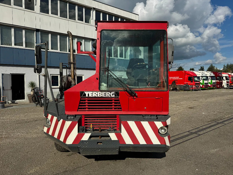 Terberg TT17 TT17 HUB REDUCTION - Terminalni traktor: slika Terberg TT17 TT17 HUB REDUCTION - Terminalni traktor Terberg TT17 TT17 HUB REDUCTION - Terminalni traktor: slika Terberg TT17 TT17 HUB REDUCTION - Terminalni traktor