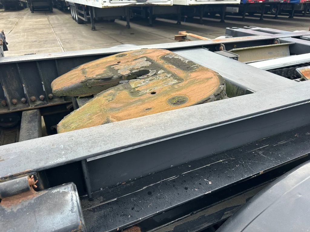 Tracon TRAILERS LZV MET SCHOTEL LIFT EN STUURAS - Transporter kontejnera/ Poluprikolica s izmjenjivim sanducima: slika Tracon TRAILERS LZV MET SCHOTEL LIFT EN STUURAS - Transporter kontejnera/ Poluprikolica s izmjenjivim sanducima Tracon TRAILERS LZV MET SCHOTEL LIFT EN STUURAS - Transporter kontejnera/ Poluprikolica s izmjenjivim sanducima: slika Tracon TRAILERS LZV MET SCHOTEL LIFT EN STUURAS - Transporter kontejnera/ Poluprikolica s izmjenjivim sanducima