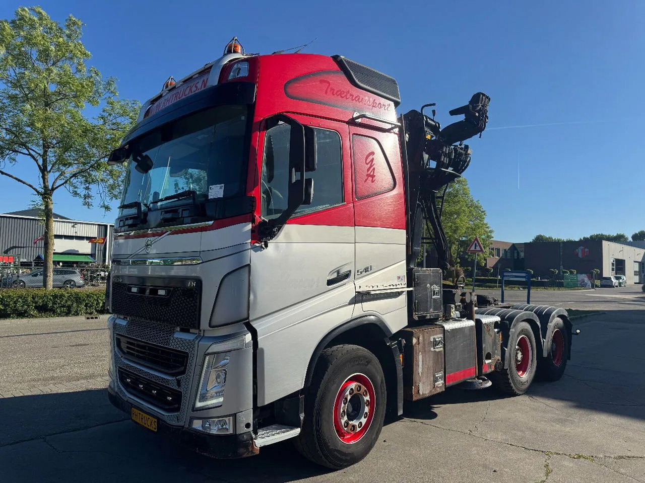 Volvo FH 540 6X4 - EURO 6 + PALFINGER EPSILON S260Z96 - Kamion s kranom: slika Volvo FH 540 6X4 - EURO 6 + PALFINGER EPSILON S260Z96 - Kamion s kranom Volvo FH 540 6X4 - EURO 6 + PALFINGER EPSILON S260Z96 - Kamion s kranom: slika Volvo FH 540 6X4 - EURO 6 + PALFINGER EPSILON S260Z96 - Kamion s kranom
