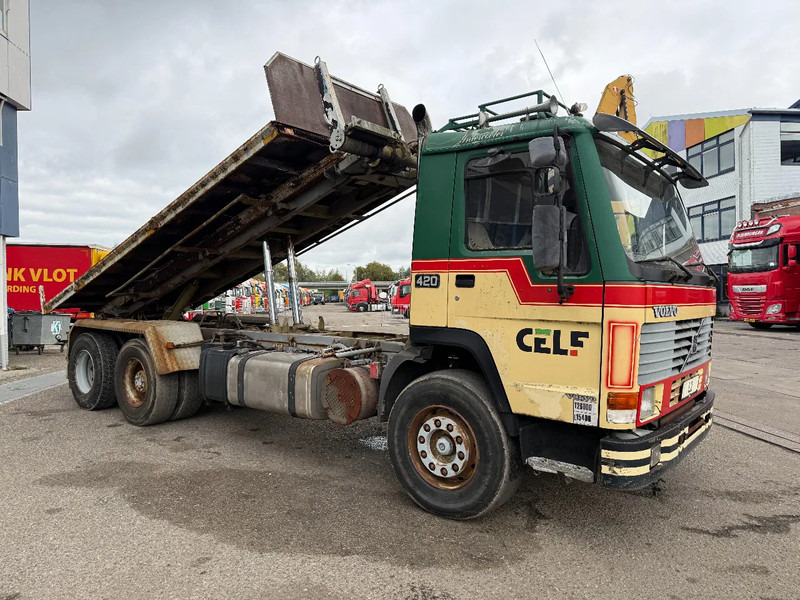 Volvo FL 12.420 6X2 MANUAL GEAR / FULL STEEL SUSP. / 10 TYRES / HUB REDUCT. + CABLELIFT TIPPER + CONTAINER FLATBED - Kamion s kabelskim sustavom: slika Volvo FL 12.420 6X2 MANUAL GEAR / FULL STEEL SUSP. / 10 TYRES / HUB REDUCT. + CABLELIFT TIPPER + CONTAINER FLATBED - Kamion s kabelskim sustavom Volvo FL 12.420 6X2 MANUAL GEAR / FULL STEEL SUSP. / 10 TYRES / HUB REDUCT. + CABLELIFT TIPPER + CONTAINER FLATBED - Kamion s kabelskim sustavom: slika Volvo FL 12.420 6X2 MANUAL GEAR / FULL STEEL SUSP. / 10 TYRES / HUB REDUCT. + CABLELIFT TIPPER + CONTAINER FLATBED - Kamion s kabelskim sustavom