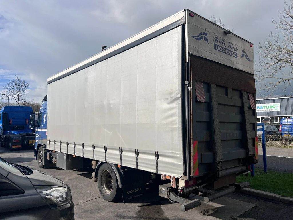 Volvo FM 370 4X2 EURO5 720x250x273 LOAD-LIFT - Kamion s ceradom: slika Volvo FM 370 4X2 EURO5 720x250x273 LOAD-LIFT - Kamion s ceradom Volvo FM 370 4X2 EURO5 720x250x273 LOAD-LIFT - Kamion s ceradom: slika Volvo FM 370 4X2 EURO5 720x250x273 LOAD-LIFT - Kamion s ceradom