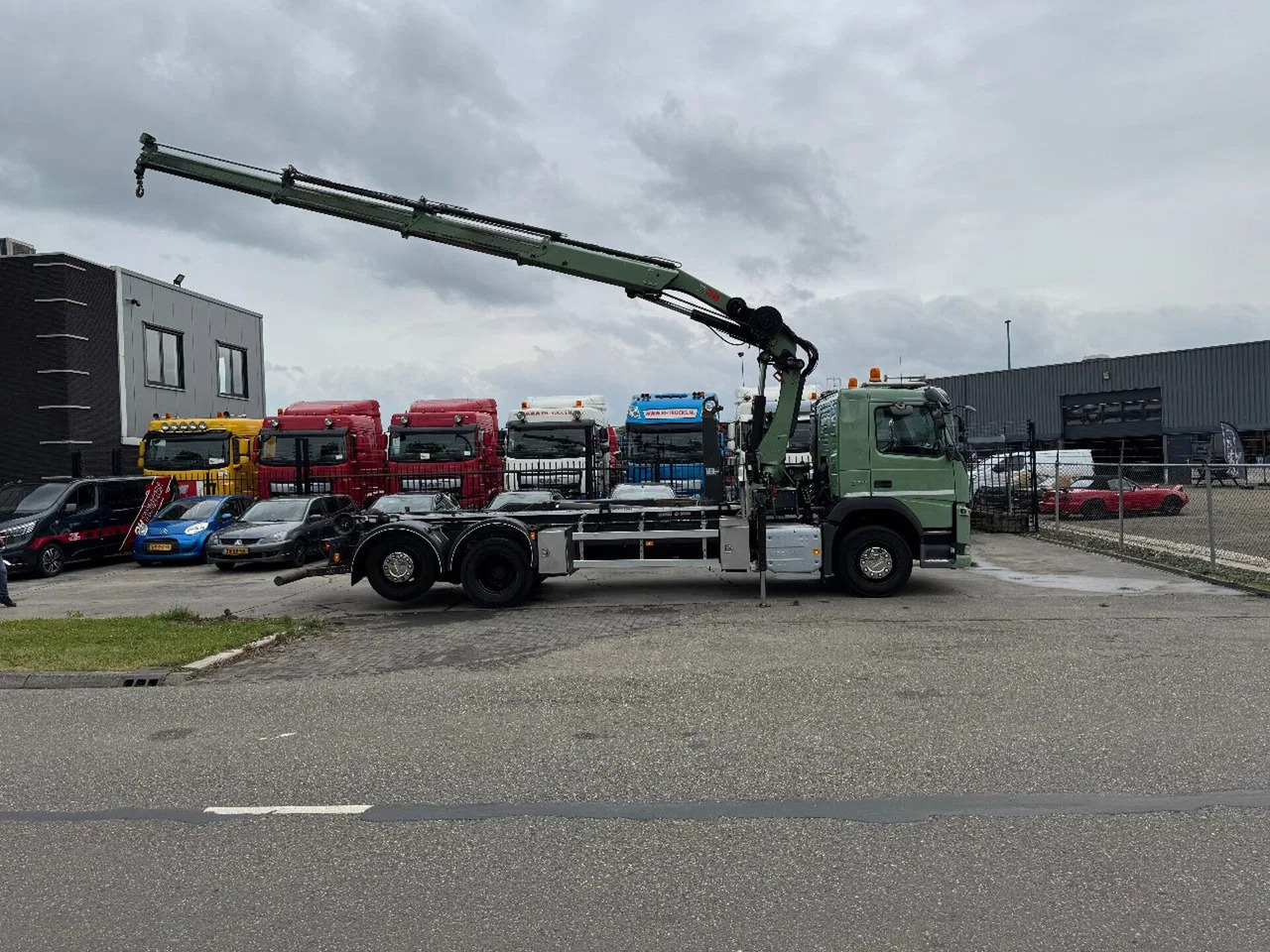 Volvo FM 370 6X2 VDL 21T HOOK + HIAB 211 + REMOTE CONT - Kamion s kukastom dizalicom, Kamion s kranom: slika Volvo FM 370 6X2 VDL 21T HOOK + HIAB 211 + REMOTE CONT - Kamion s kukastom dizalicom, Kamion s kranom Volvo FM 370 6X2 VDL 21T HOOK + HIAB 211 + REMOTE CONT - Kamion s kukastom dizalicom, Kamion s kranom: slika Volvo FM 370 6X2 VDL 21T HOOK + HIAB 211 + REMOTE CONT - Kamion s kukastom dizalicom, Kamion s kranom