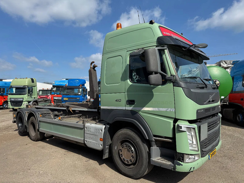 Kamion s kukastom dizalicom Volvo FM 410 6X2 EURO 6 VDL 20 T HOOK LIFTING AXLE: slika Kamion s kukastom dizalicom Volvo FM 410 6X2 EURO 6 VDL 20 T HOOK LIFTING AXLE