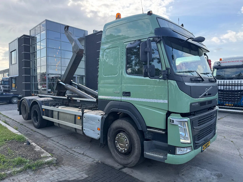 Volvo FM 410 6X2 EURO 6 VDL 21T HOOK - Kamion s kukastom dizalicom: slika Volvo FM 410 6X2 EURO 6 VDL 21T HOOK - Kamion s kukastom dizalicom Volvo FM 410 6X2 EURO 6 VDL 21T HOOK - Kamion s kukastom dizalicom: slika Volvo FM 410 6X2 EURO 6 VDL 21T HOOK - Kamion s kukastom dizalicom