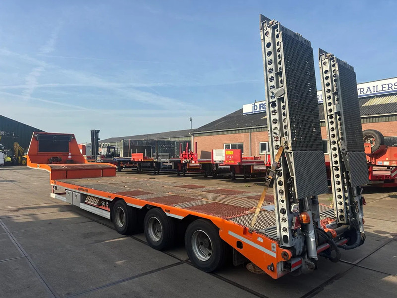 Zanner STL 45, 2 AXLE FORCED STEERING,LIFTING DECK, REMOTE CONTROL, WINCH, DUBBLE HYDRAULIC RAMPS - Poluprikolica s niskim utovarivačem: slika Zanner STL 45, 2 AXLE FORCED STEERING,LIFTING DECK, REMOTE CONTROL, WINCH, DUBBLE HYDRAULIC RAMPS - Poluprikolica s niskim utovarivačem Zanner STL 45, 2 AXLE FORCED STEERING,LIFTING DECK, REMOTE CONTROL, WINCH, DUBBLE HYDRAULIC RAMPS - Poluprikolica s niskim utovarivačem: slika Zanner STL 45, 2 AXLE FORCED STEERING,LIFTING DECK, REMOTE CONTROL, WINCH, DUBBLE HYDRAULIC RAMPS - Poluprikolica s niskim utovarivačem