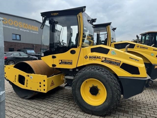Bomag BW 177 D-5 - Kompaktor: slika Bomag BW 177 D-5 - Kompaktor Bomag BW 177 D-5 - Kompaktor: slika Bomag BW 177 D-5 - Kompaktor