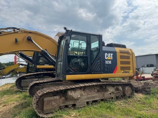 CAT 323 E - Bager gusjeničar: slika CAT 323 E - Bager gusjeničar CAT 323 E - Bager gusjeničar: slika CAT 323 E - Bager gusjeničar