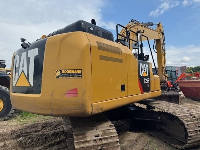CAT 326 F L - Bager gusjeničar: slika CAT 326 F L - Bager gusjeničar CAT 326 F L - Bager gusjeničar: slika CAT 326 F L - Bager gusjeničar