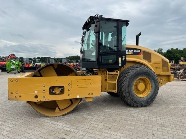 CAT CS 66 B - Kompaktor: slika CAT CS 66 B - Kompaktor CAT CS 66 B - Kompaktor: slika CAT CS 66 B - Kompaktor