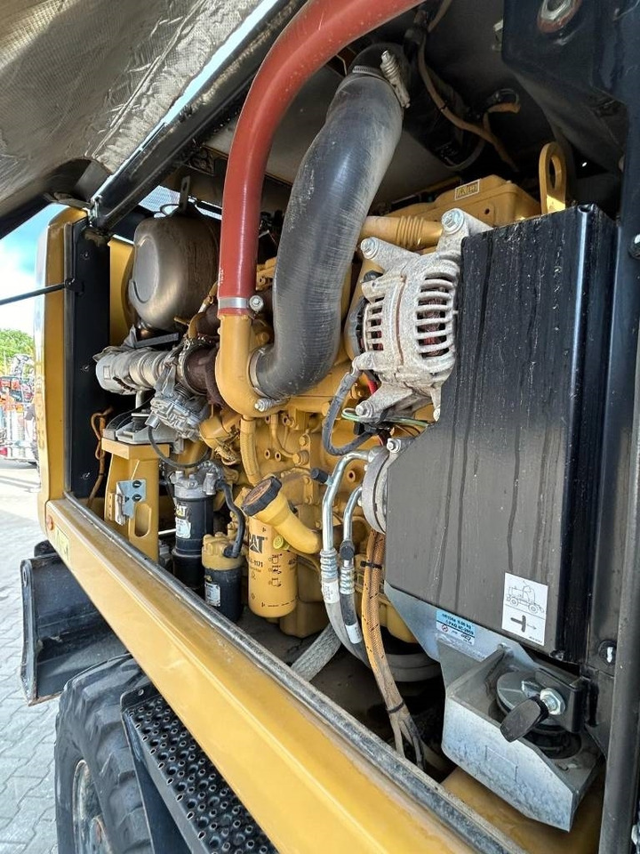 Bager na kotačima CAT M 318 F: slika Bager na kotačima CAT M 318 F Bager na kotačima CAT M 318 F: slika Bager na kotačima CAT M 318 F