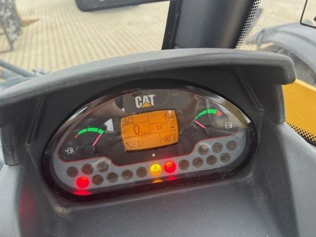 Teleskopski utovarivač na kotačima CAT TH 414 4x4, Klima: slika Teleskopski utovarivač na kotačima CAT TH 414 4x4, Klima Teleskopski utovarivač na kotačima CAT TH 414 4x4, Klima: slika Teleskopski utovarivač na kotačima CAT TH 414 4x4, Klima