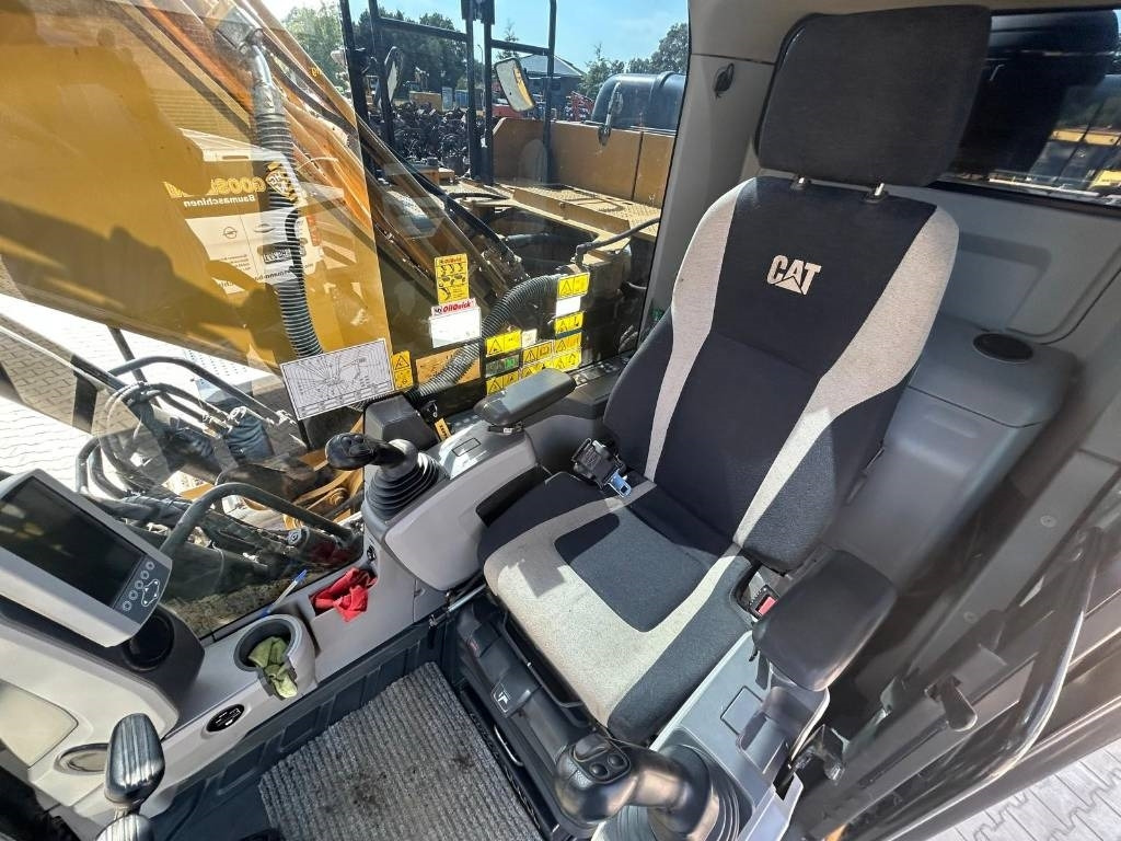 Bager gusjeničar CATERPILLAR 320 EL: slika Bager gusjeničar CATERPILLAR 320 EL Bager gusjeničar CATERPILLAR 320 EL: slika Bager gusjeničar CATERPILLAR 320 EL