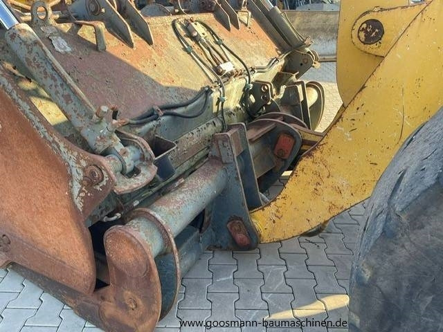 Komatsu WA 320 mit Greifschaufel + Schnellwechsler - Utovarivač na kotačima: slika Komatsu WA 320 mit Greifschaufel + Schnellwechsler - Utovarivač na kotačima Komatsu WA 320 mit Greifschaufel + Schnellwechsler - Utovarivač na kotačima: slika Komatsu WA 320 mit Greifschaufel + Schnellwechsler - Utovarivač na kotačima