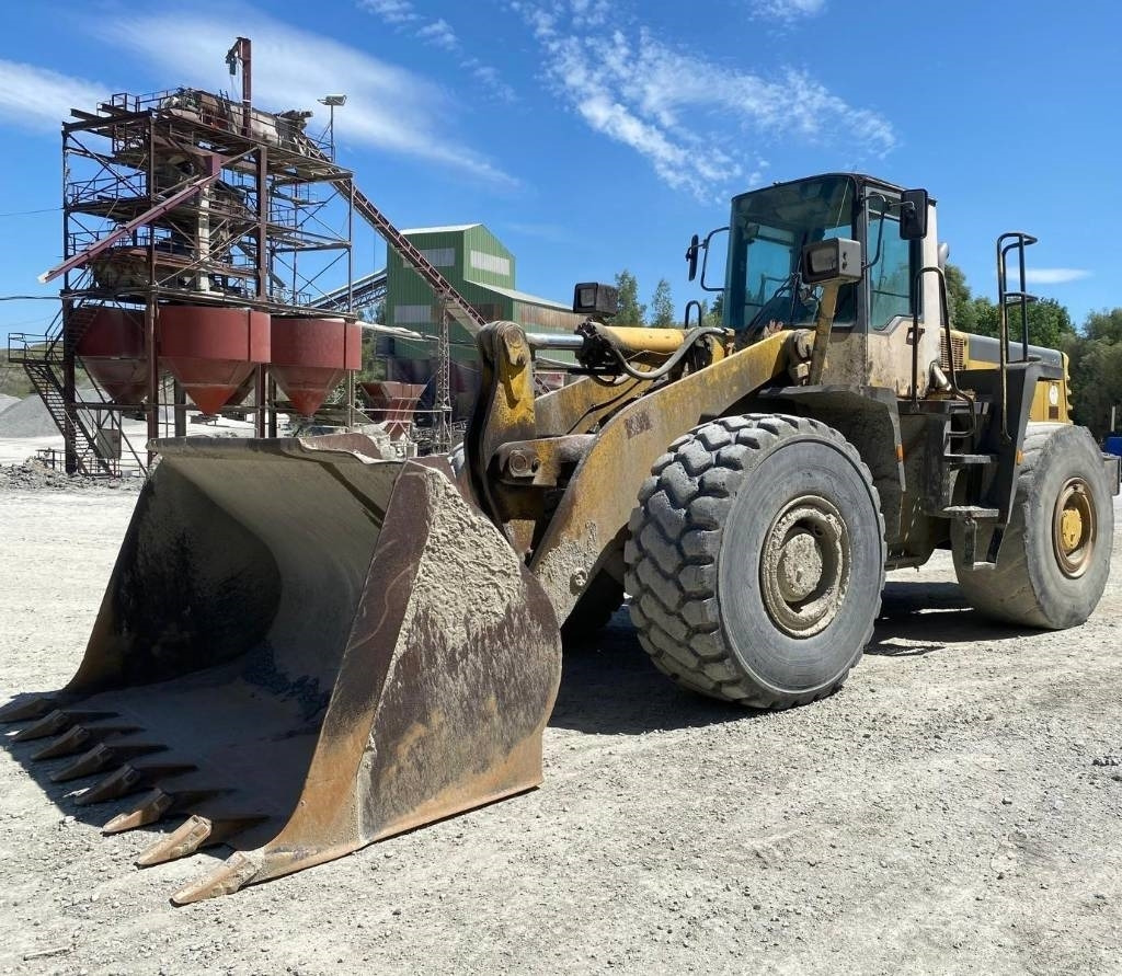 Komatsu WA 470-3 - Utovarivač na kotačima: slika Komatsu WA 470-3 - Utovarivač na kotačima Komatsu WA 470-3 - Utovarivač na kotačima: slika Komatsu WA 470-3 - Utovarivač na kotačima